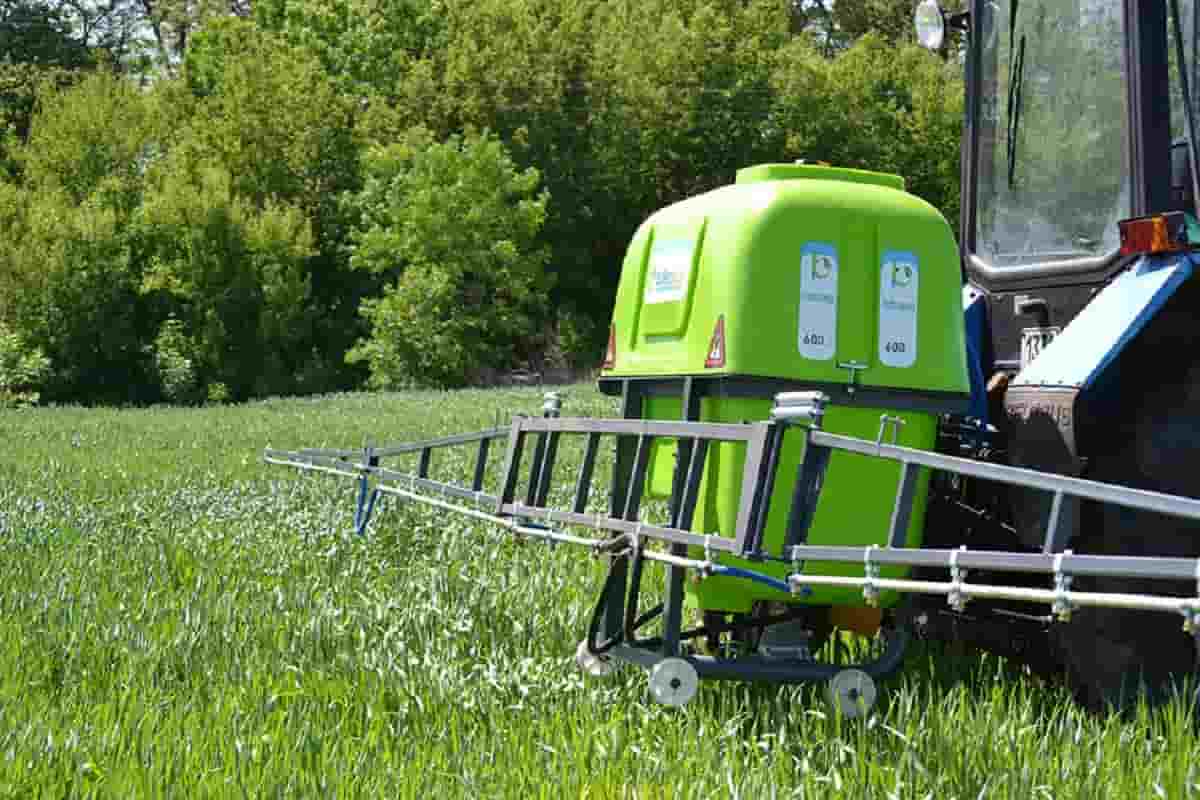 خرید سمپاش 600 لیتری پشت تراکتوری بوم دار 16متری + فروش ویژه